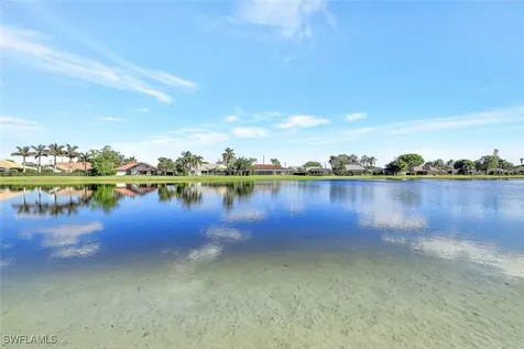 2290 Queens Way Naples FL 34112