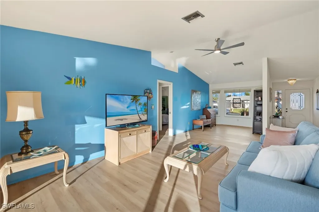 4324 SW 1st Place Cape Coral FL 33914