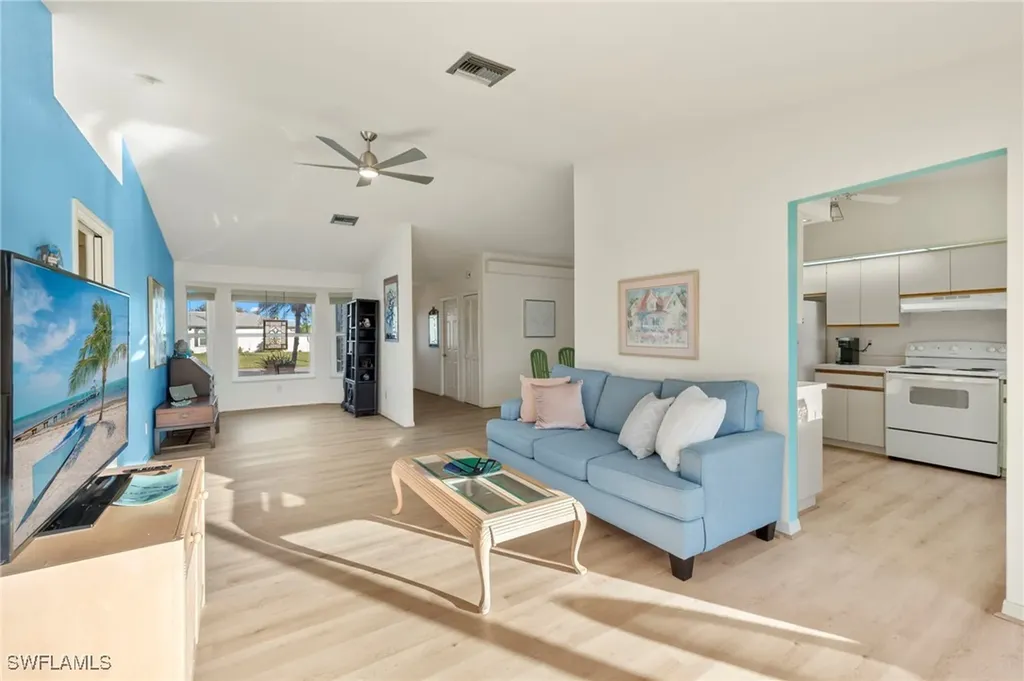 4324 SW 1st Place Cape Coral FL 33914