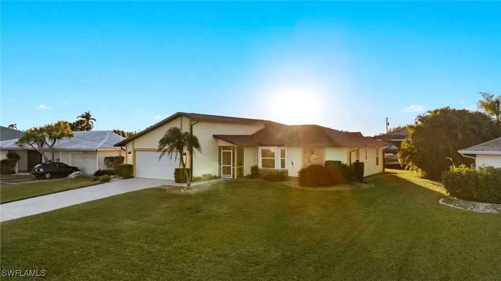 4324 SW 1st Place Cape Coral FL 33914