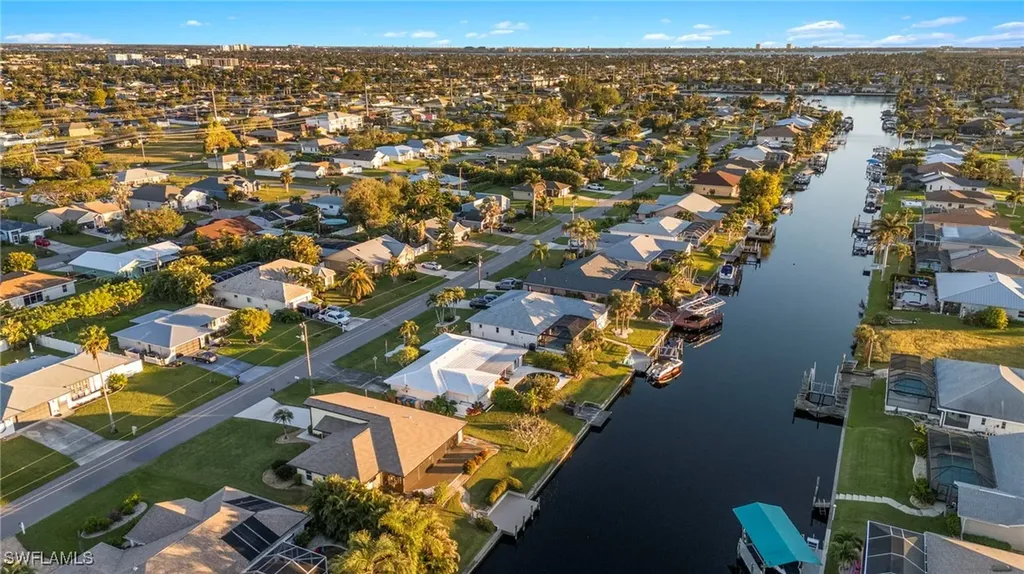 4324 SW 1st Place Cape Coral FL 33914