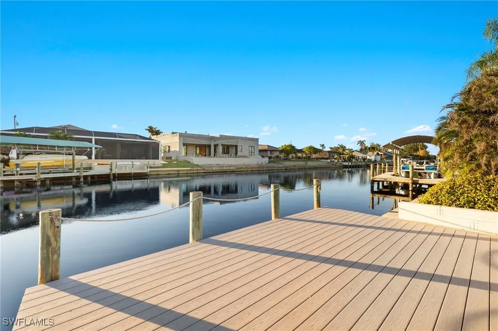 4324 SW 1st Place Cape Coral FL 33914