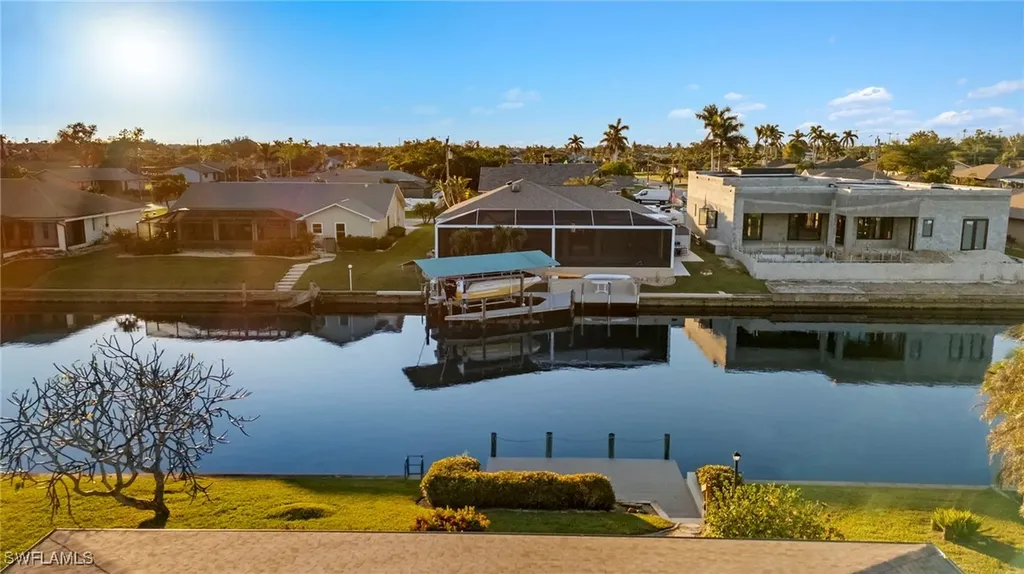 4324 SW 1st Place Cape Coral FL 33914
