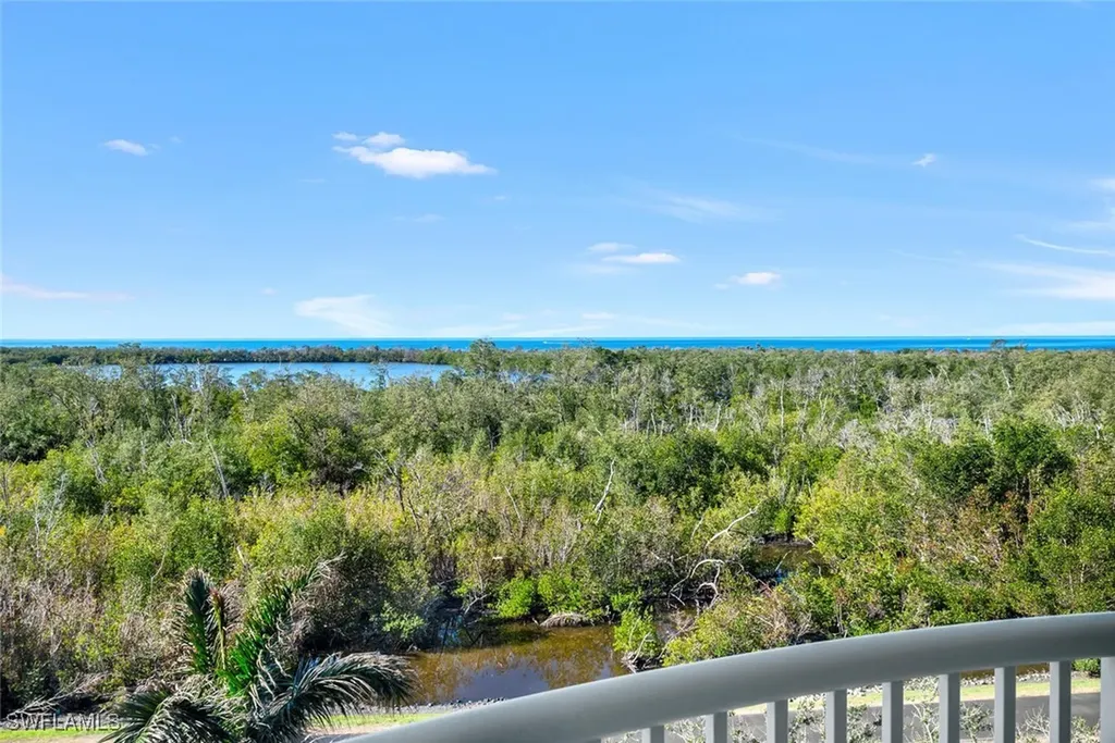 Naples FL, 6849 Grenadier Boulevard, Unit 505