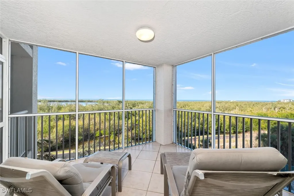 6849 Grenadier Boulevard Naples FL 34108