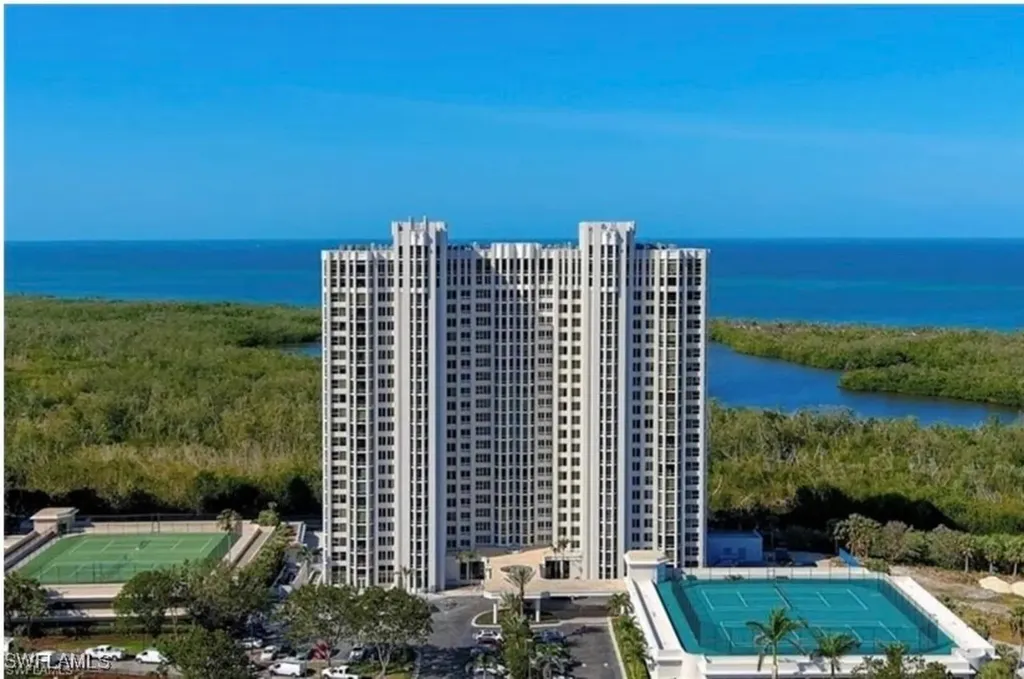 6849 Grenadier Boulevard Naples FL 34108