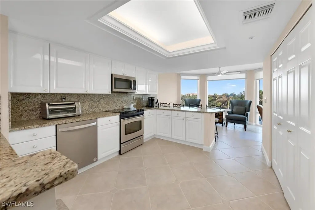 6849 Grenadier Boulevard Naples FL 34108