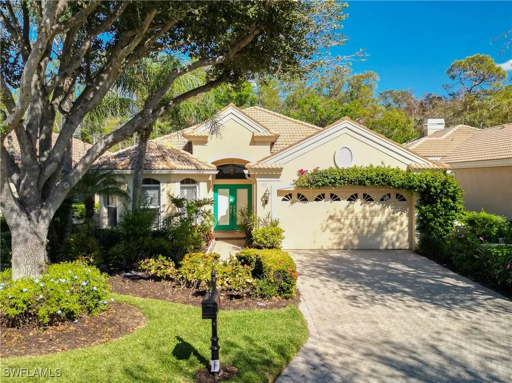 9190 Troon Lakes Drive Naples FL 34109