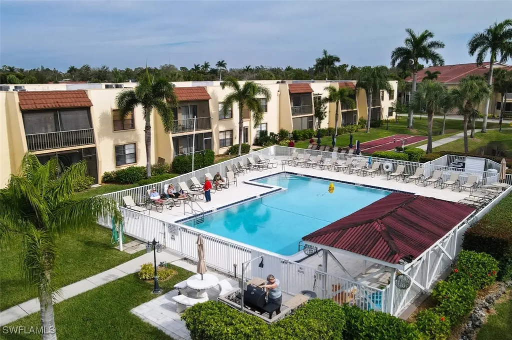 Fort Myers FL, 12471 Mcgregor Boulevard, Unit 8