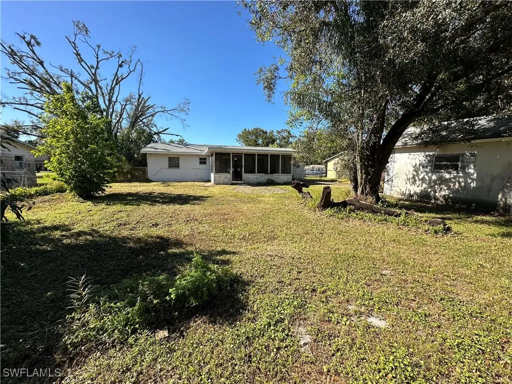 1140 Orange Avenue North Fort Myers FL 33903