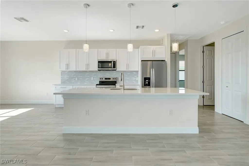 3710 SW 4th Lane Cape Coral FL 33991