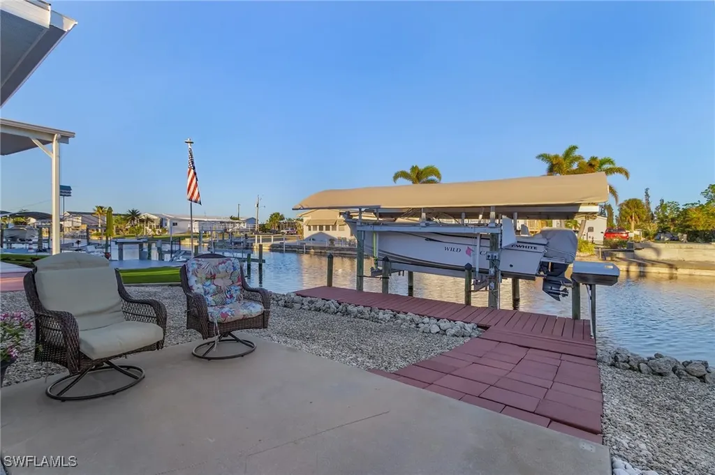 7175 Cobiac Drive St. James City FL 33956