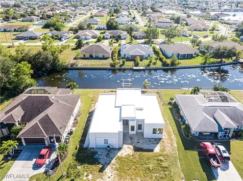 526 SE 4th Street Cape Coral FL 33990
