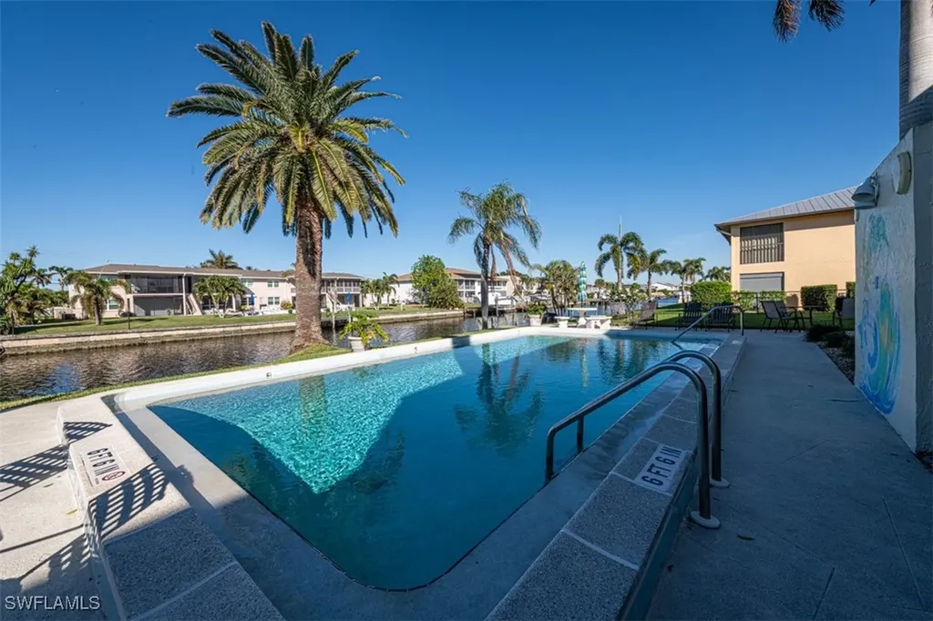 843 SE 46th Lane Cape Coral FL 33904