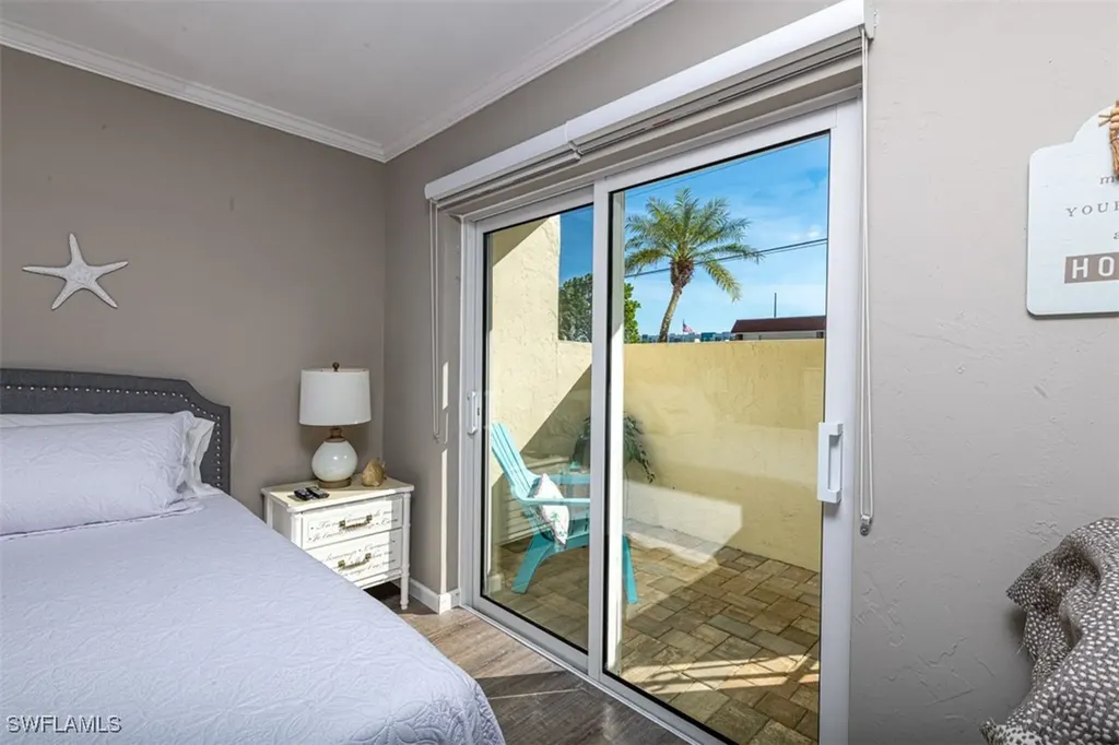 843 SE 46th Lane Cape Coral FL 33904