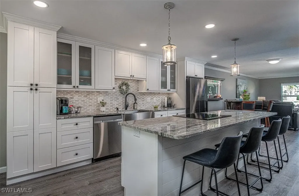 843 SE 46th Lane Cape Coral FL 33904