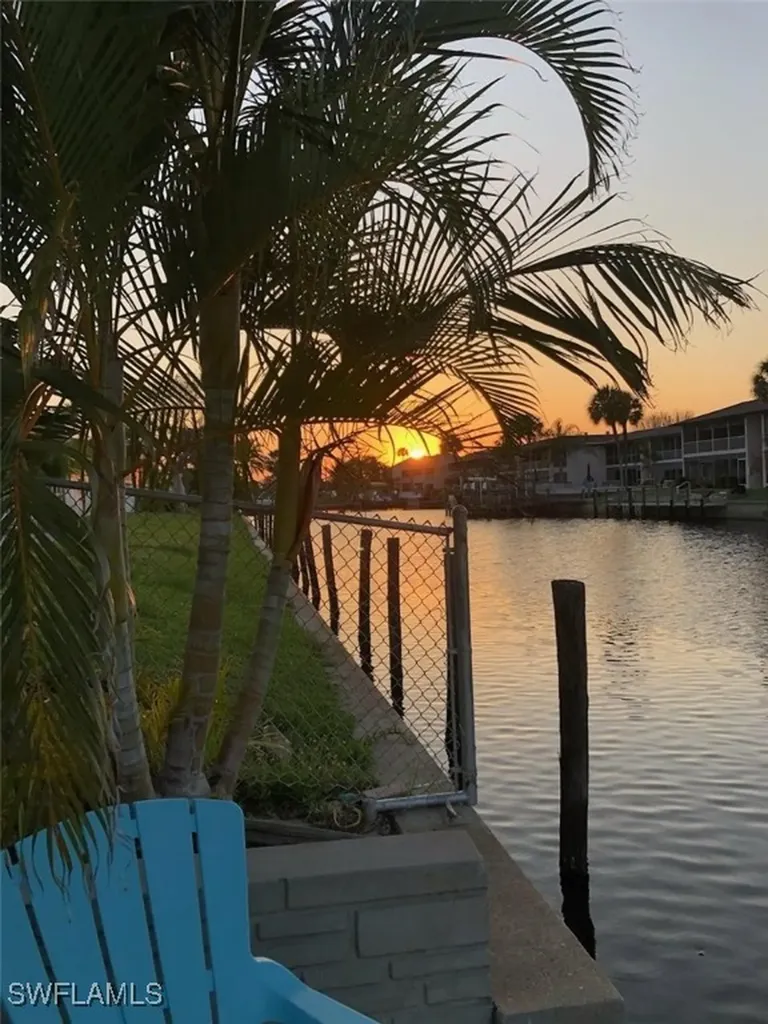 843 SE 46th Lane Cape Coral FL 33904