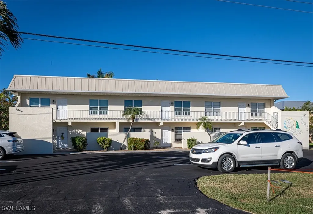 843 SE 46th Lane Cape Coral FL 33904