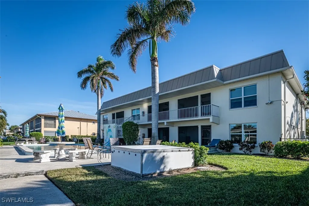 843 SE 46th Lane Cape Coral FL 33904