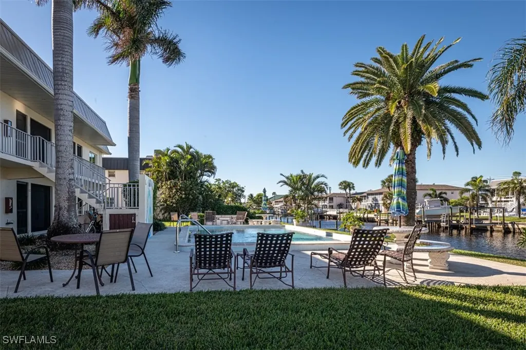 843 SE 46th Lane Cape Coral FL 33904