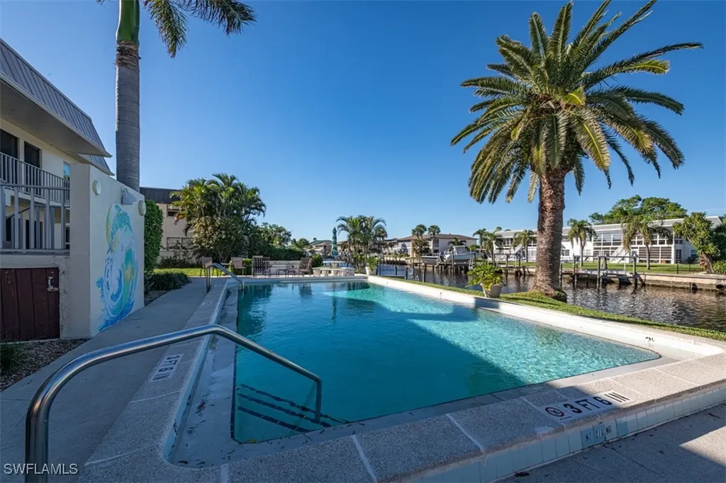 843 SE 46th Lane Cape Coral FL 33904