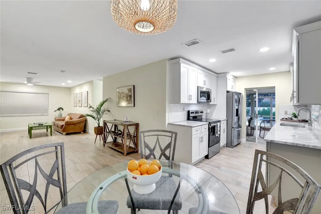807 108th Avenue N Naples FL 34108