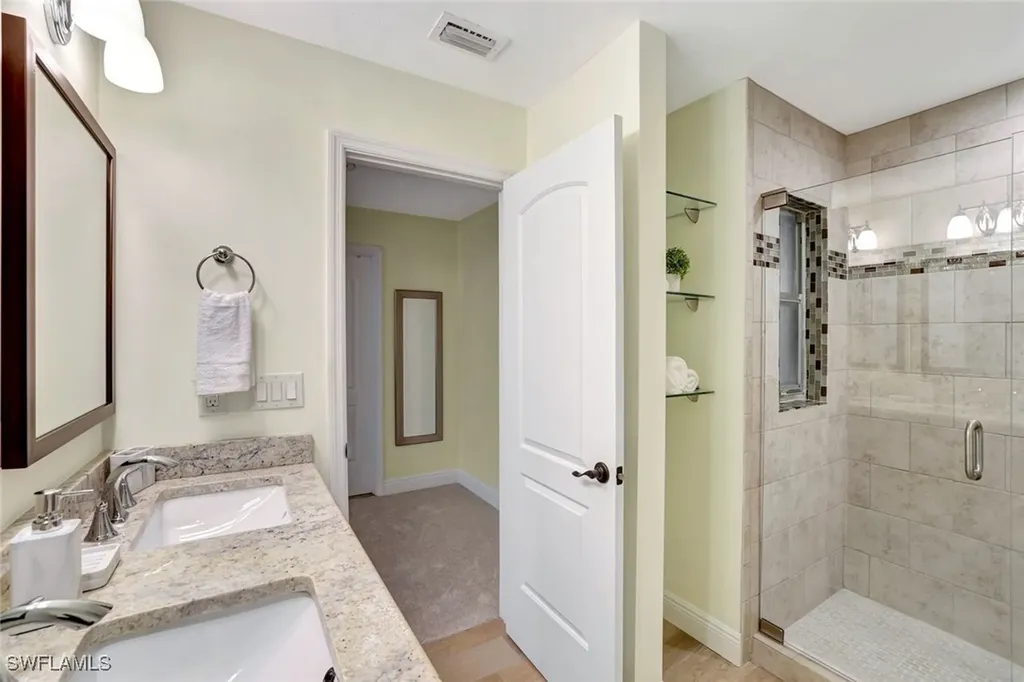 807 108th Avenue N Naples FL 34108