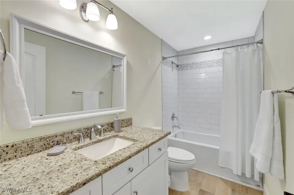 807 108th Avenue N Naples FL 34108