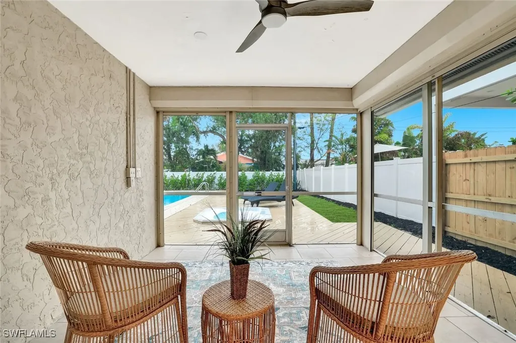 807 108th Avenue N Naples FL 34108