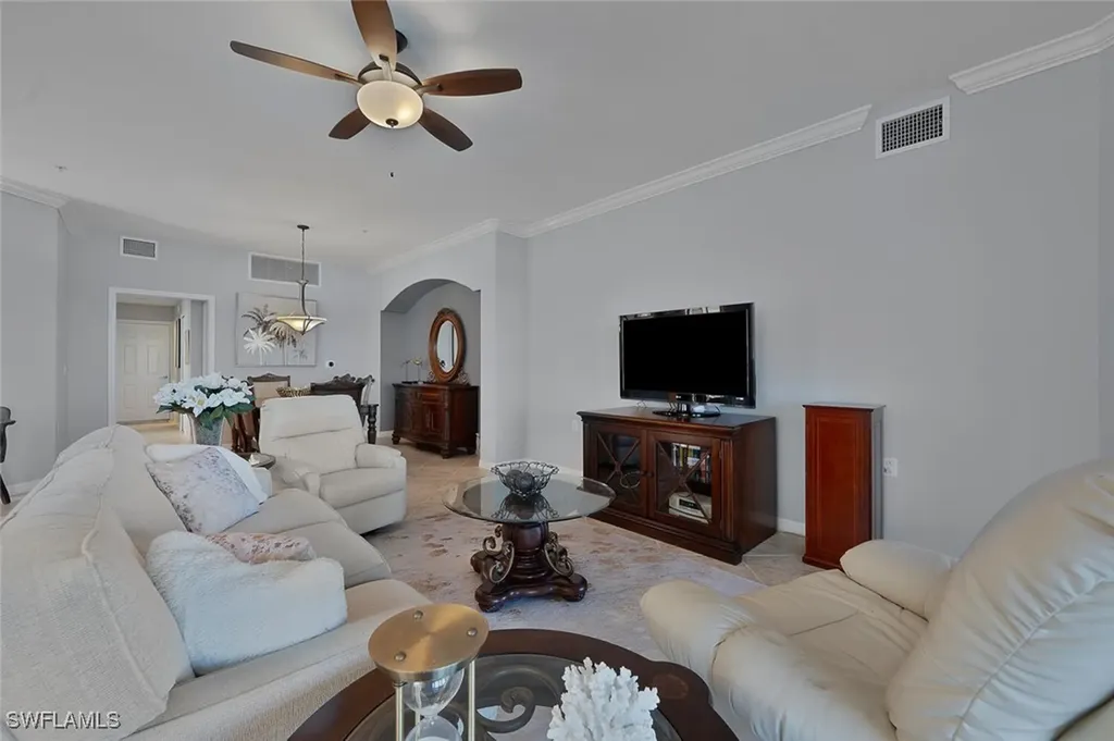 10610 Smokehouse Bay Drive Naples FL 34120