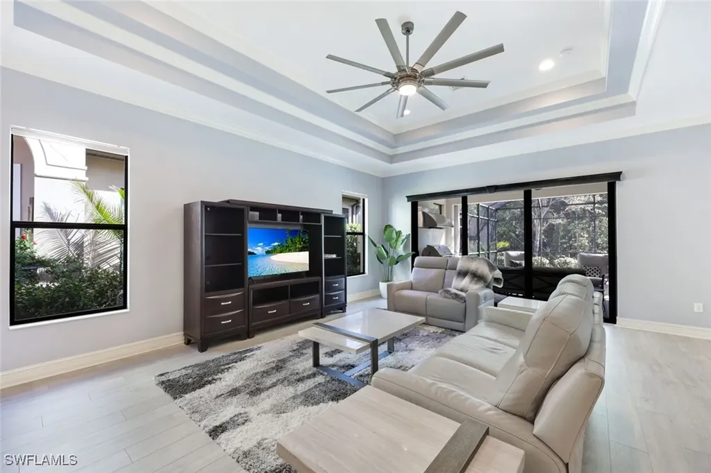 6592 Roma Way Naples FL 34113