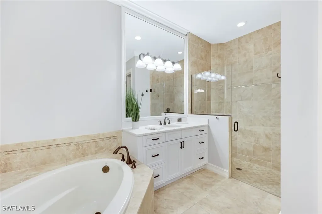 6592 Roma Way Naples FL 34113