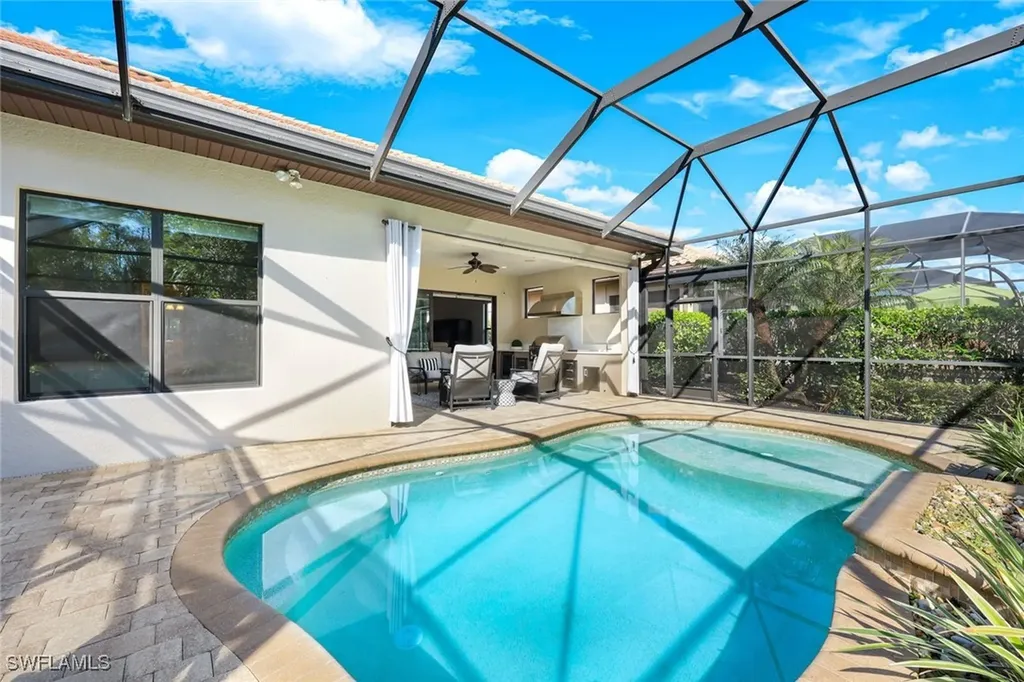 6592 Roma Way Naples FL 34113