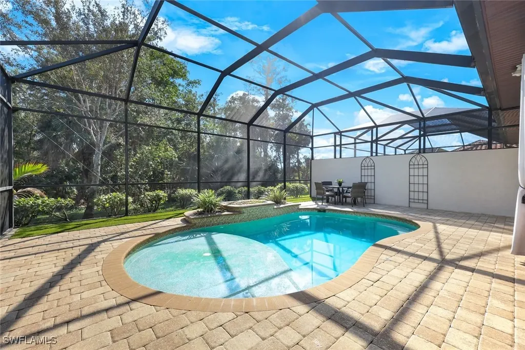 6592 Roma Way Naples FL 34113