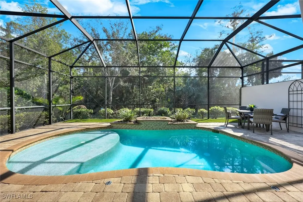 6592 Roma Way Naples FL 34113