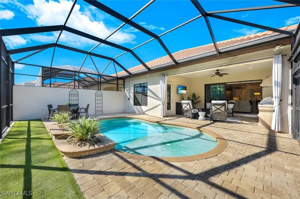 6592 Roma Way Naples FL 34113