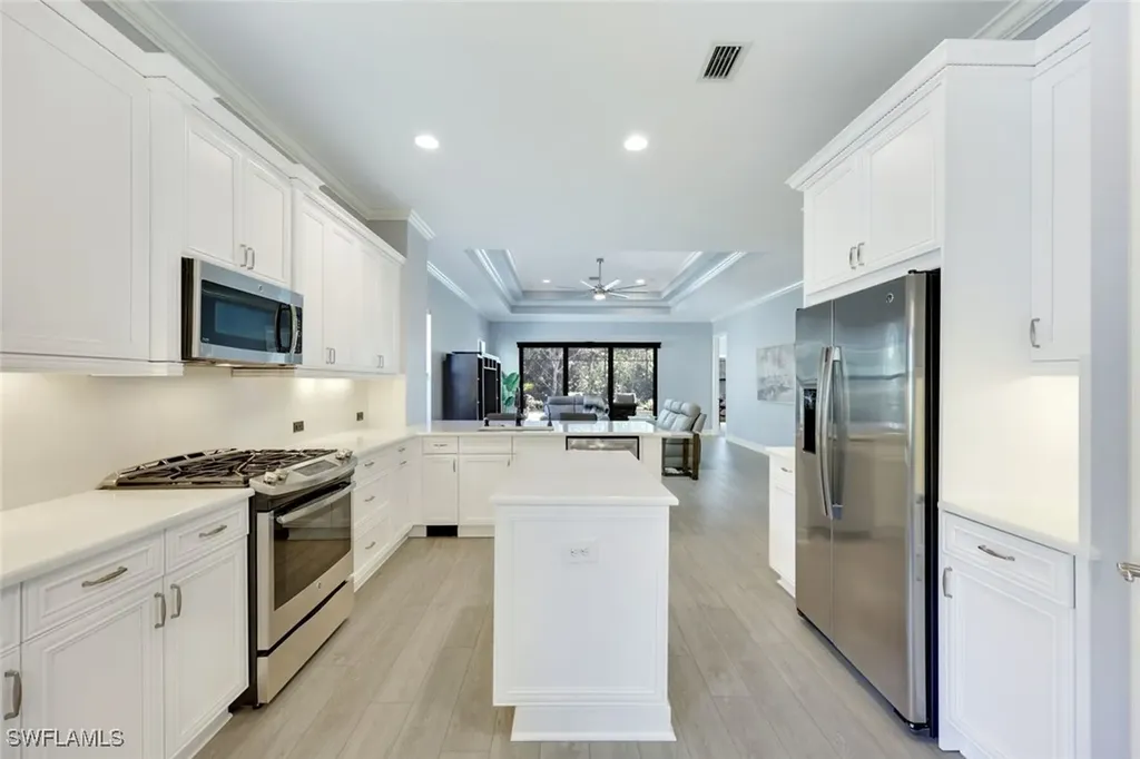 6592 Roma Way Naples FL 34113