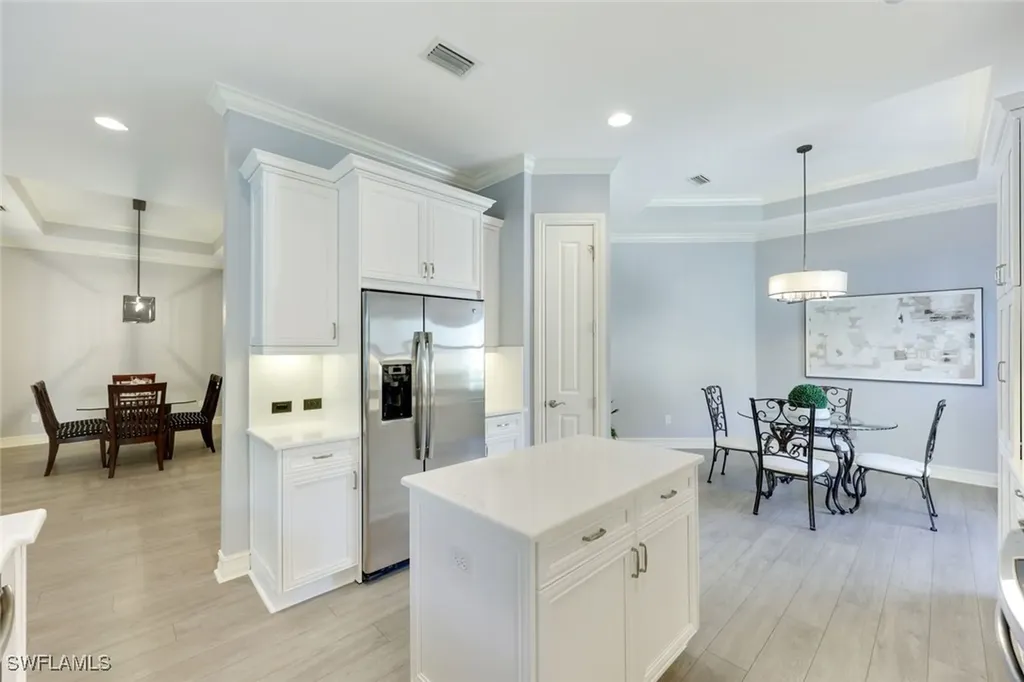 6592 Roma Way Naples FL 34113