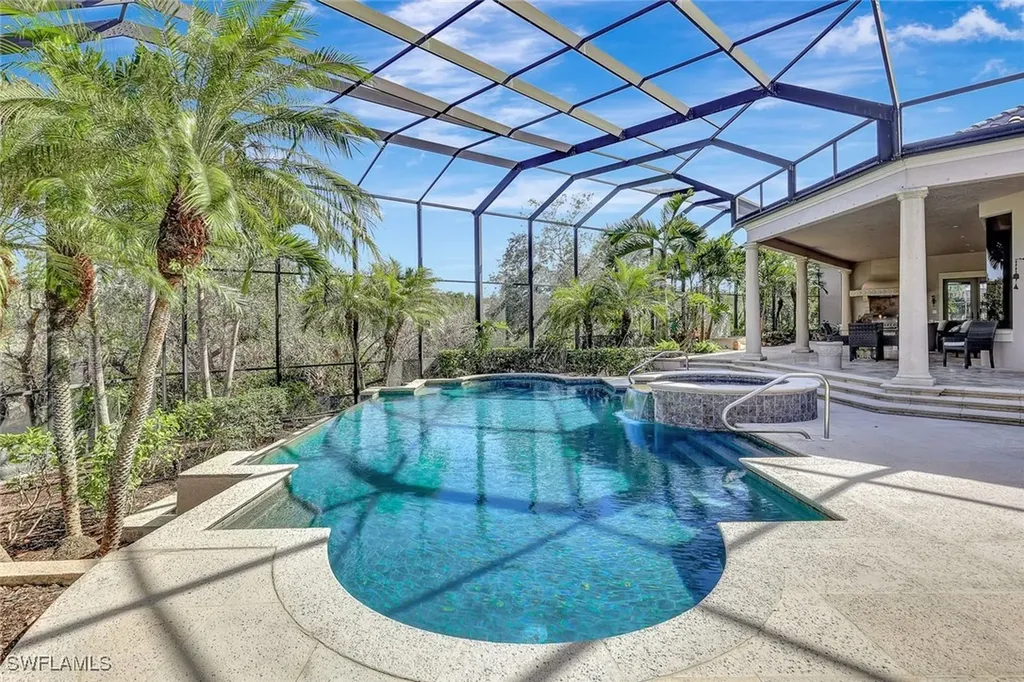 Bonita Springs FL, 26201 Woodlyn Drive