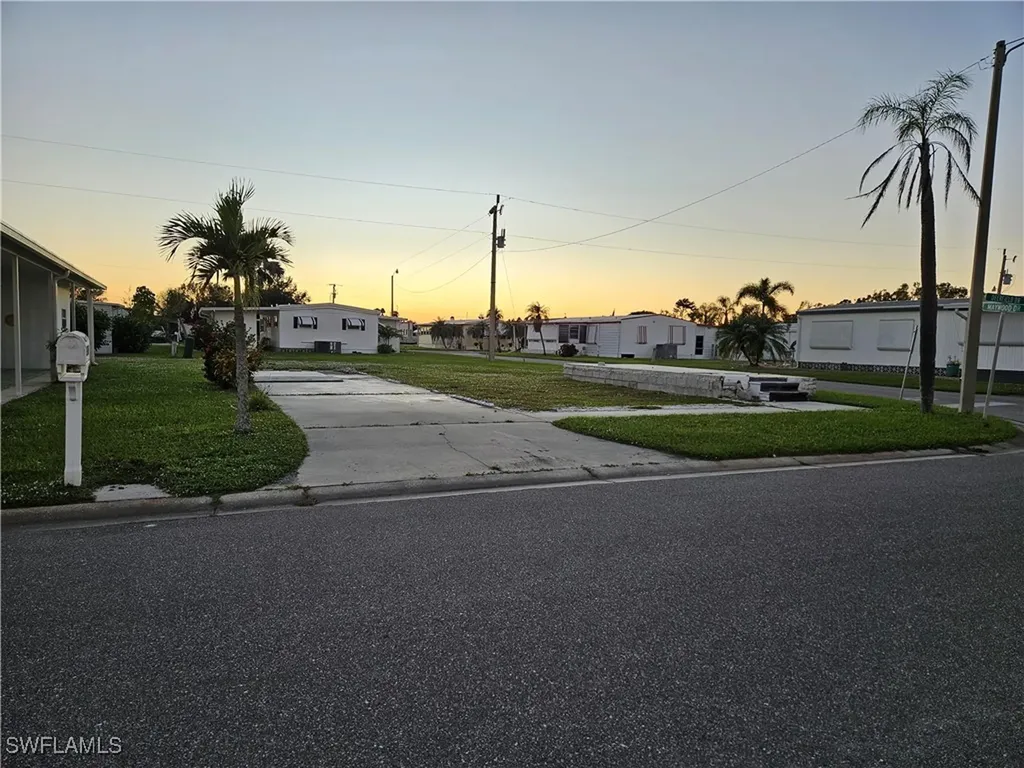 2771 Deerfield Drive North Fort Myers FL 33917