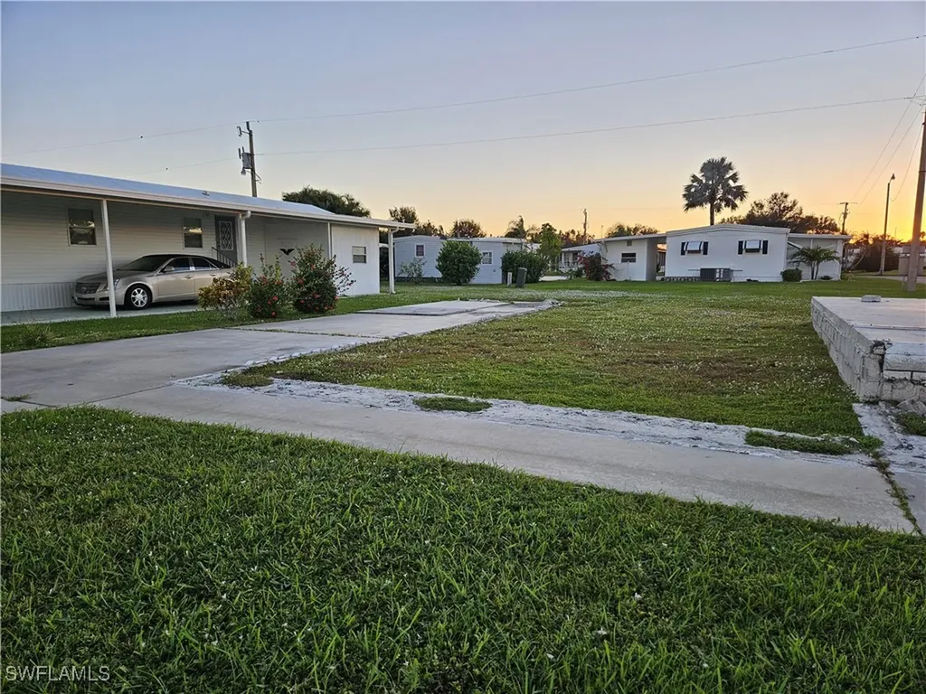 2771 Deerfield Drive North Fort Myers FL 33917