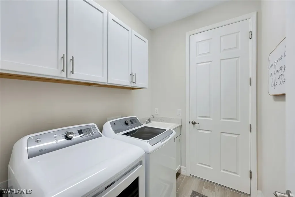 1862 Mustique Street Naples FL 34120