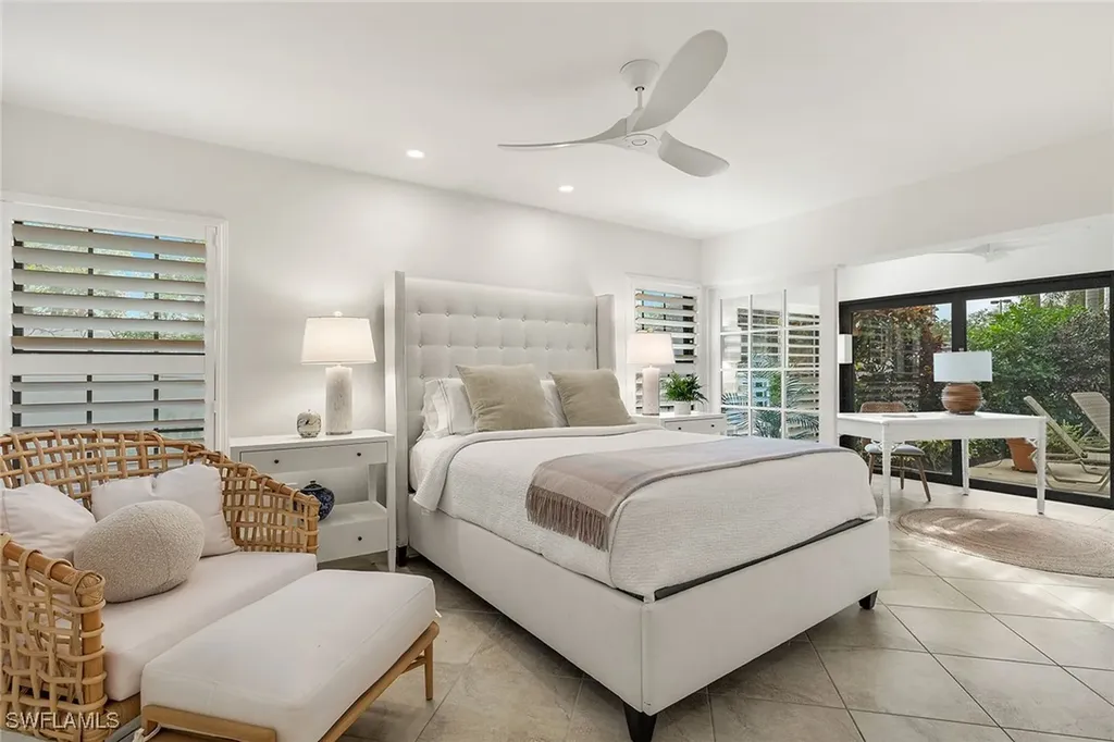5893 Via Lugano Naples FL 34108