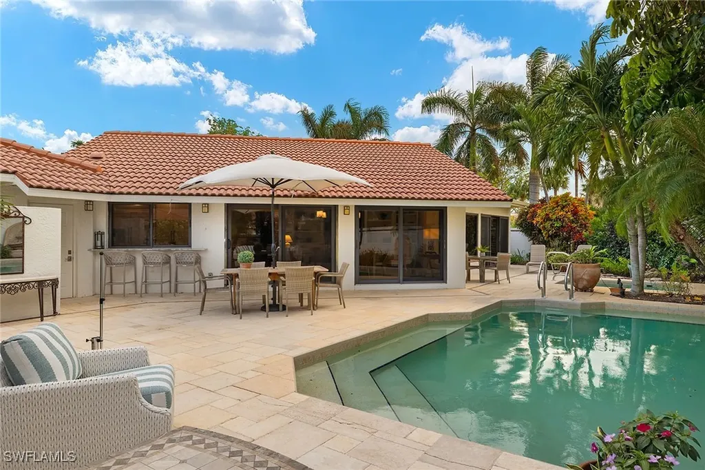 5893 Via Lugano Naples FL 34108