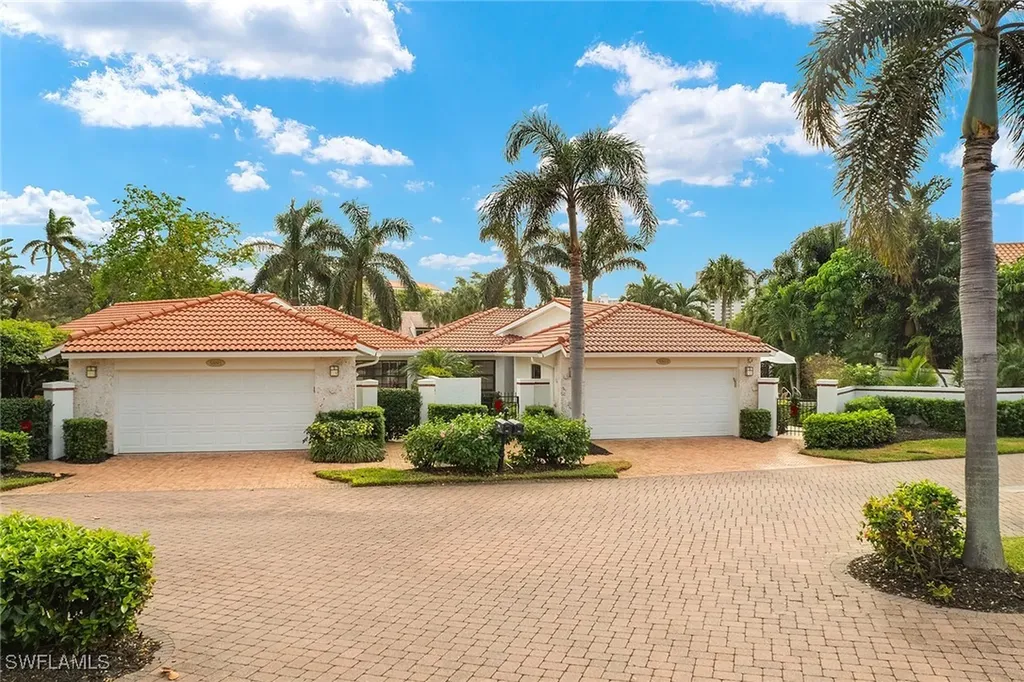 5893 Via Lugano Naples FL 34108