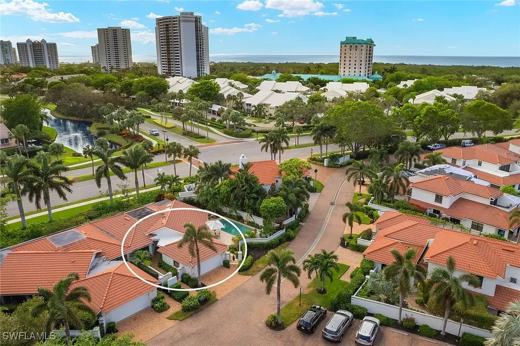 5893 Via Lugano Naples FL 34108