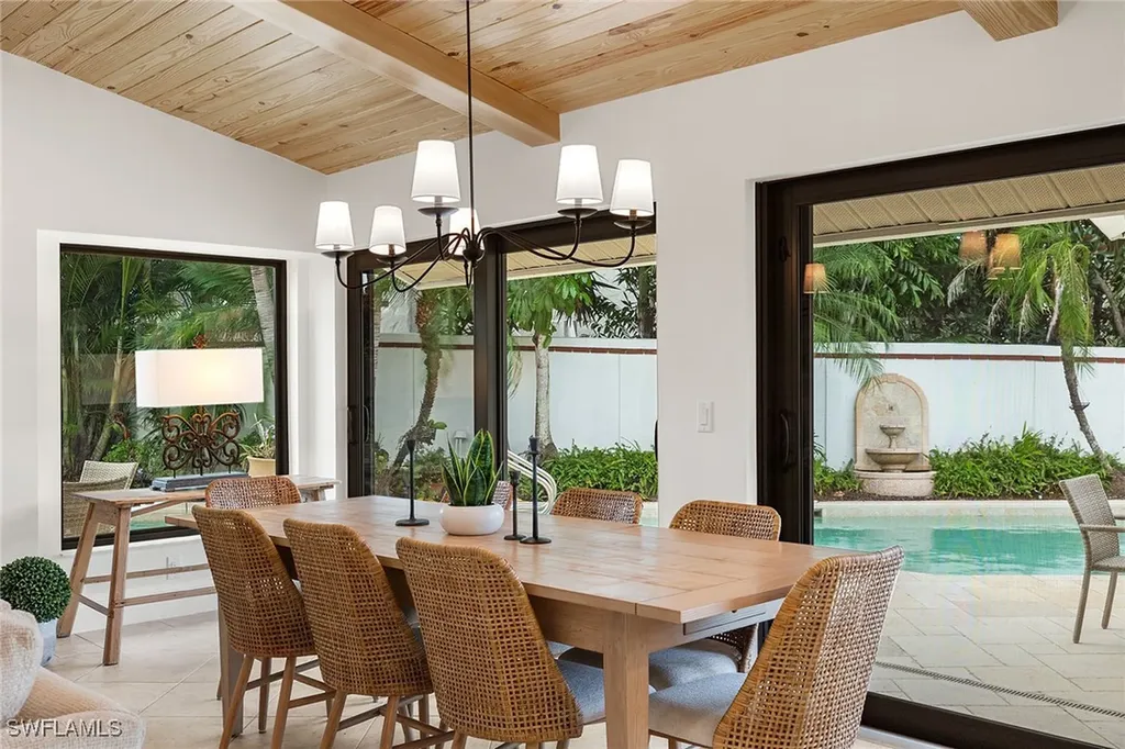 5893 Via Lugano Naples FL 34108