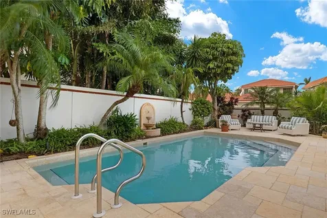 5893 Via Lugano Naples FL 34108