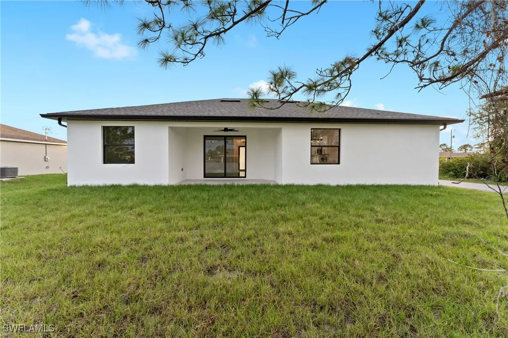 3318 9th Street SW Lehigh Acres FL 33976