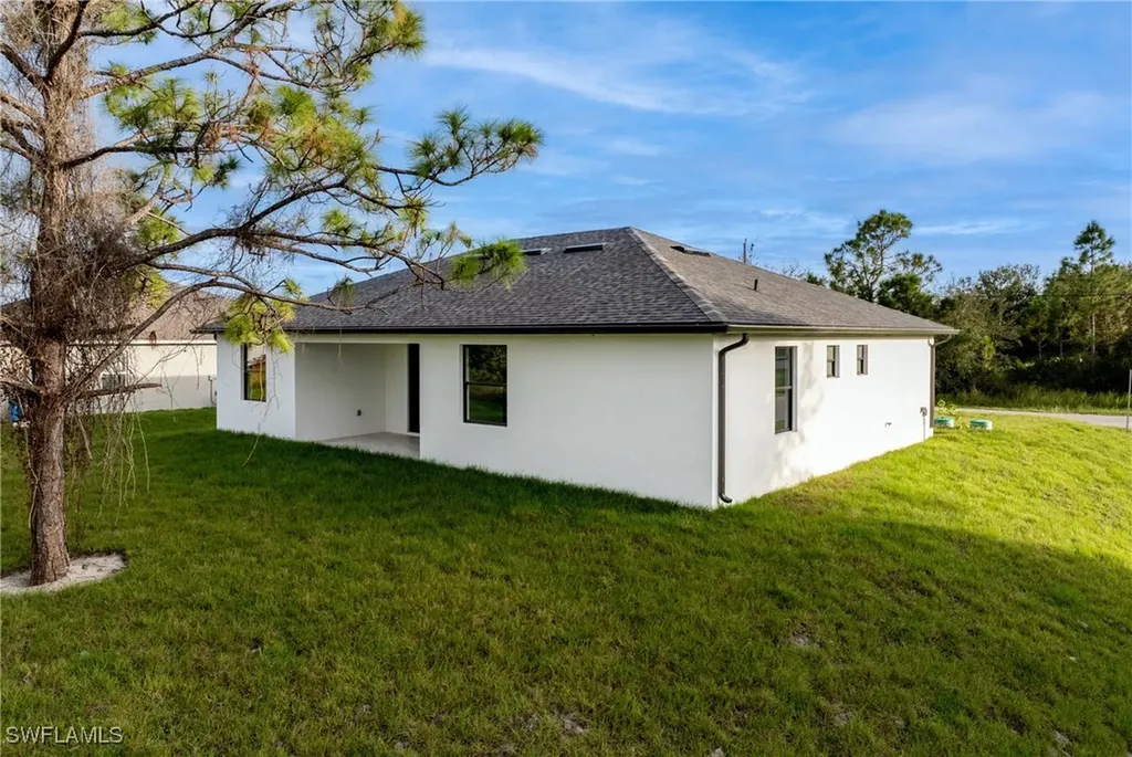 3318 9th Street SW Lehigh Acres FL 33976